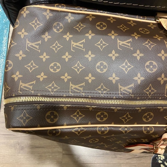 Louis Vuitton Sirius 70 Paid $2779.50 - Picture 2 of 5